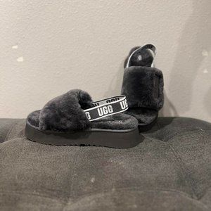 Women Grey Ugg Slips size 10